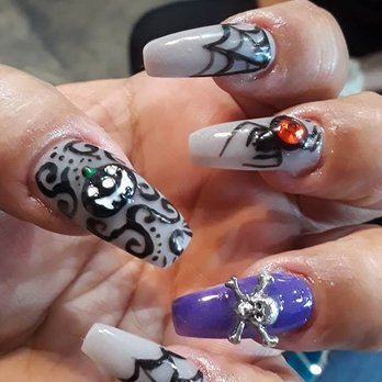 Clawed Nail Salon - My other hand again, my camera sucks. These nails look even more amazing in person - Nail Salons Near Me - Bellflower, California Clawed Nail Salon - My other hand again, my camera sucks. These nails look even more amazing in person - Nail Salons Near Me - Bellflower, California
