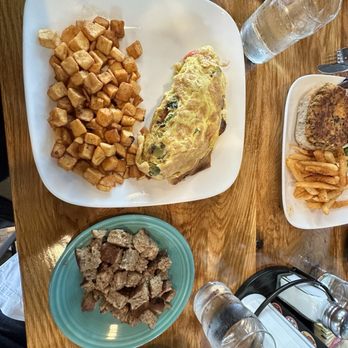 Square Cafe - Veggie omelet, Vegan Italian Sausage, Cheesy Grits - Breakfast & Brunch Near Me - Pittsburgh, Pennsylvania