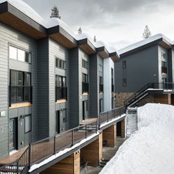 Basecamp Resorts - Front of property