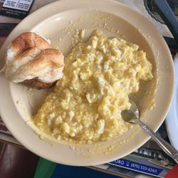 Lucky's Cafe - Cheese grits, eggs, and very soft and tasty homemade yeast roll