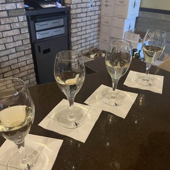 Cooper’s Hawk Winery & Restaurant - Wine tasting - New American Near Me - Jacksonville, Florida Cooper’s Hawk Winery & Restaurant - Wine tasting - New American Near Me - Jacksonville, Florida