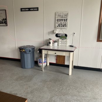Clark’s Diner - a coffee table and trash cans - Diners Near Me - Maxton, North Carolina Clark’s Diner - a coffee table and trash cans - Diners Near Me - Maxton, North Carolina