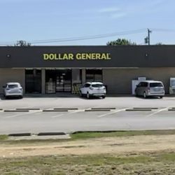Dollar General - Trash.
