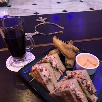 Fairmont - Lobster grilled cheese and mulled wine - Hotels Near Me - Washington, DC, District of Columbia