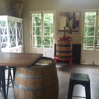 Krinklewood Vineyard - Wineries Near Me - Belrose, NSW