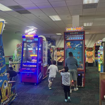 Chuck E. Cheese - Pizza Near Me - San Diego, California