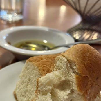 Sorelle Italian Bistro - Bread & Olive Oil - Italian Near Me - Campbell, California Sorelle Italian Bistro - Bread & Olive Oil - Italian Near Me - Campbell, California