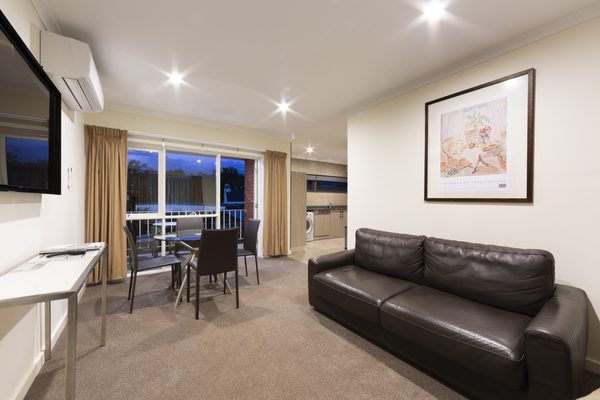 Forrest Hotel and Apartments by null