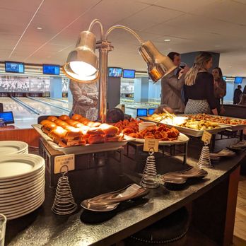 Pinstripes - Venues & Event Spaces Near Me - Washington, DC, District of Columbia Pinstripes - Venues & Event Spaces Near Me - Washington, DC, District of Columbia