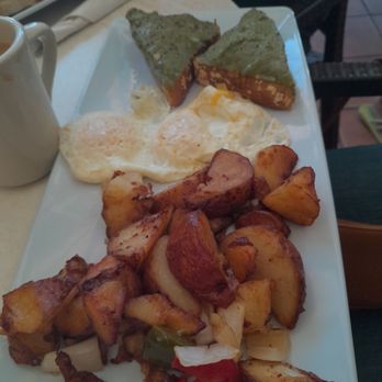 The Dune Deck Cafe - Avocado toast eggs n home fries - Breakfast & Brunch Near Me - Lantana, Florida