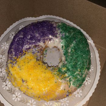 Freed's Bakery - Very dry King Cake - Bakeries Near Me - Las Vegas, Nevada Freed's Bakery - Very dry King Cake - Bakeries Near Me - Las Vegas, Nevada