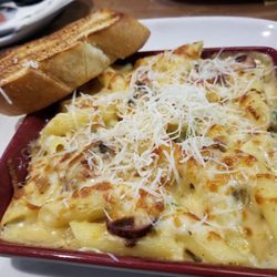 Boston Pizza - Lunch sized chorizo bacon mac & cheese