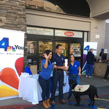Ralphs - Alysha, Adrian, Shanna, and Zuma during Live broadcast @NBCLA @ShannaNBCLA #NBC4YOU - Grocery Near Me - Pasadena, California