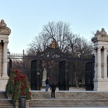 Estanque Grande del Buen Retiro - Estanque Grande del Buen Retiro - Parks Near Me - Madrid, M