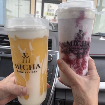 Micha Boba Tea Bar - Triple M (left) and blueberry yoyo (right) - Juice Bars & Smoothies Near Me - Stanton, California
