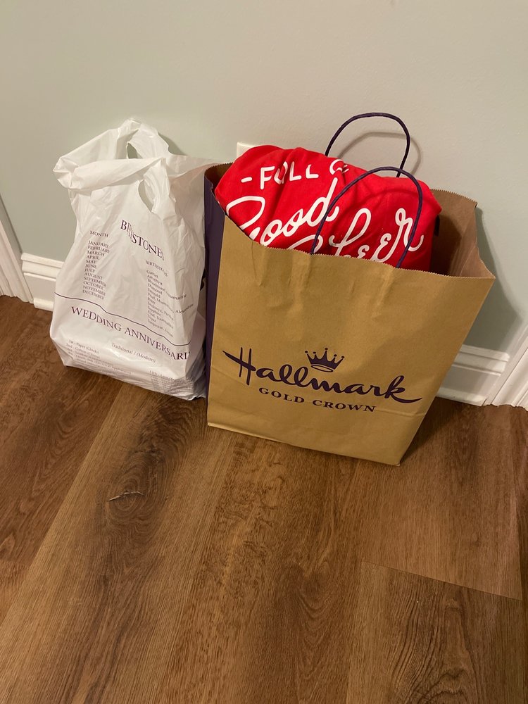 GRETCHEN’S HALLMARK SHOP Updated October 2024 13170 Atlantic Blvd