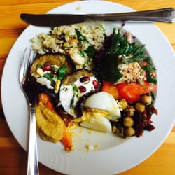SIS. Deli & Cafe - Lounas: ihana salaattibuffet