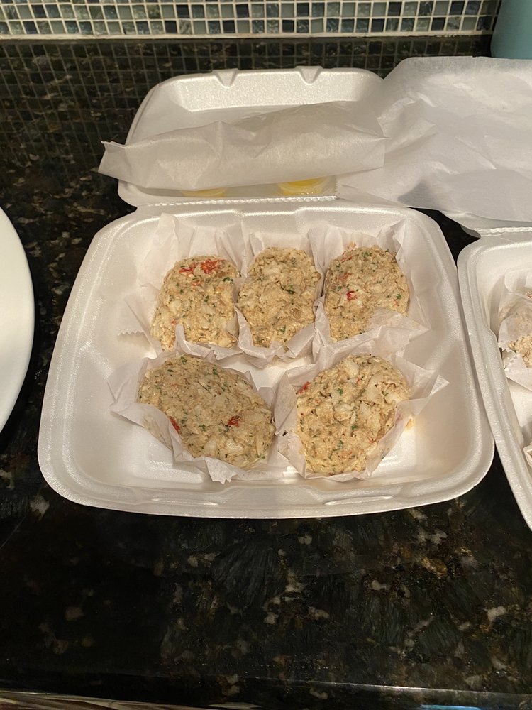 CAPT’N CHUCKY’S CRAB CAKE Updated October 2024 32 Photos & 33