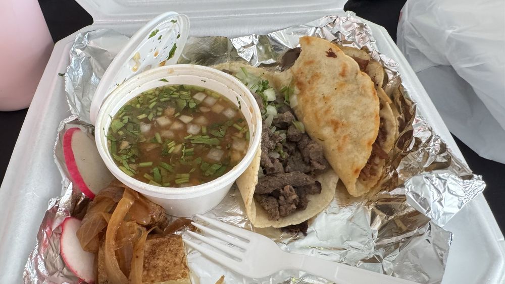 Food from Tacos El Gordo