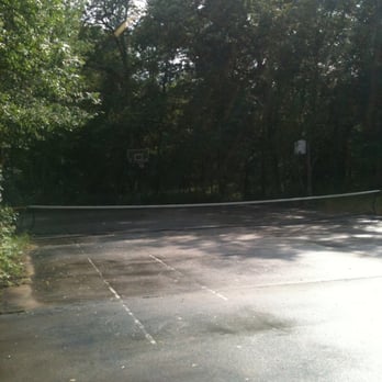 Joe's Lodge - Tennis / basketball courts. - Resorts Near Me - Bemidji, Minnesota
