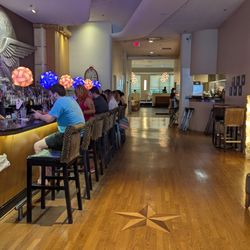 Cilantro Thai & Sushi Restaurant - Restaurant interior