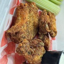 Wingette Burger - Lemon pepper 6pc Traditional Wings