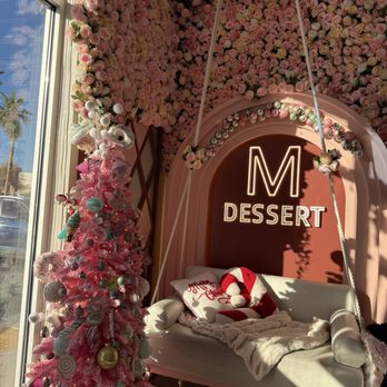 Mango Mango Dessert - Beautiful ambiance for the holiday season. - Desserts Near Me - Las Vegas, Nevada Mango Mango Dessert - Beautiful ambiance for the holiday season. - Desserts Near Me - Las Vegas, Nevada