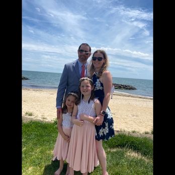 Lighthouse Inn - Adorable flower girls - Bed & Breakfast Near Me - West Dennis, Massachusetts