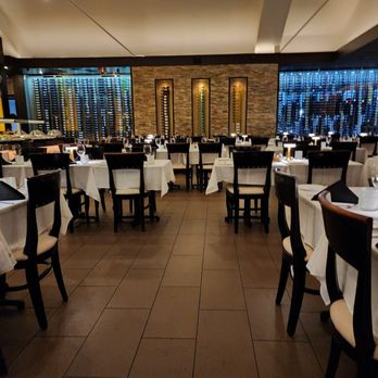 M Grill - Overall view of the restaurant - Brazilian Near Me - Los Angeles, California