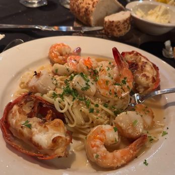 The Lobster House - Seafood Markets Near Me - Cape May, New Jersey