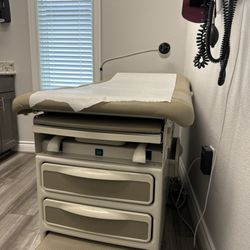 Bridge Creek family medicine - Exam Bed
