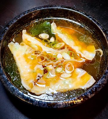 KAMINARI GYOZA BAR by null