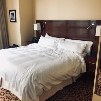 Vancouver Marriott Pinnacle Downtown Hotel - Hotels Near Me - Vancouver, British Columbia Vancouver Marriott Pinnacle Downtown Hotel - Hotels Near Me - Vancouver, British Columbia