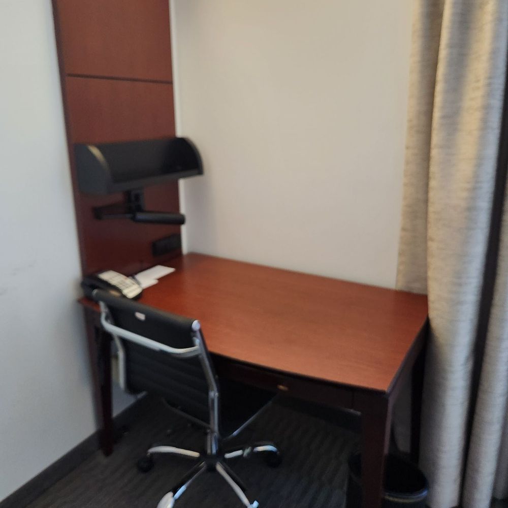 River Hotel - Work desk - Hotels Near Me - Chicago, Illinois River Hotel - Work desk - Hotels Near Me - Chicago, Illinois