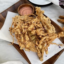 Cafè Maruja - Fries and mushrooms