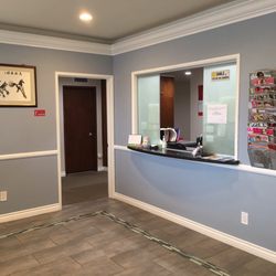 Wendy H Wu, DPM - Behind the sliding frosted glass doors is the receptionist area.