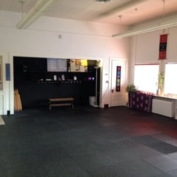 New Moon Yoga - New Moon Yoga North Wall