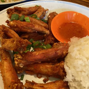 Aroi Mak Mak - Chicken wings SO GOOOOD - Cocktail Bars Near Me - Redlands, California Aroi Mak Mak - Chicken wings SO GOOOOD - Cocktail Bars Near Me - Redlands, California