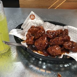 Pizza Hut - Mountrain dewey (no ice) and boneless honey bbq wing
