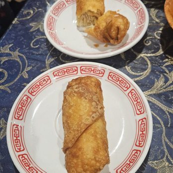 Sang's Chinese Food - Delicious hot egg rolls - Dim Sum Near Me - North Miami Beach, Florida