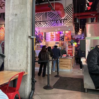 Dave's Hot Chicken - Chicken Shop Near Me - Seattle, Washington