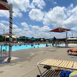 Nienhuis Park Facility - Large pool