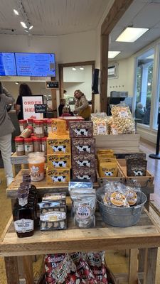 Woodstock Scoops by null