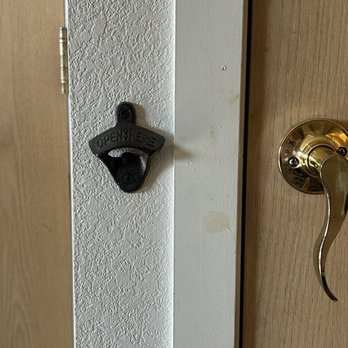 La Quinta by Wyndham Dublin - Pleasanton - Random bottle opener and stained walls. - Hotels Near Me - Dublin, California