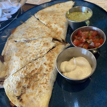 foothill - Happy hr short rib Quesadilla - New American Near Me - Pasadena, California foothill - Happy hr short rib Quesadilla - New American Near Me - Pasadena, California