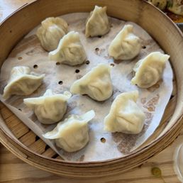 Kurobuta Pork & Cabbage Dumpling (10pcs) Kurobuta Pork & Cabbage Dumpling (10pcs)