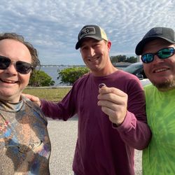 Dive Florida - Troy helping me find my best friends wedding ring lost the water after a fishing trip