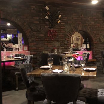 Violette’s - Purple Velvet booths and chairs - Breakfast & Brunch Near Me - Staten Island, New York Violette’s - Purple Velvet booths and chairs - Breakfast & Brunch Near Me - Staten Island, New York