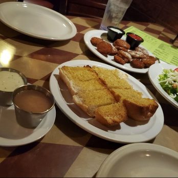 Compari's - Pizza Near Me - Los Angeles, California