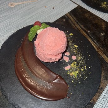 Bimini Steakhouse - Strawberry Ice Cream - Steakhouses Near Me - Reno, Nevada